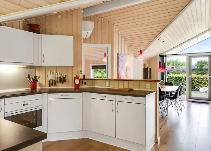 Сasa de vacaciones Naimi - 30km From The Sea By Interhome